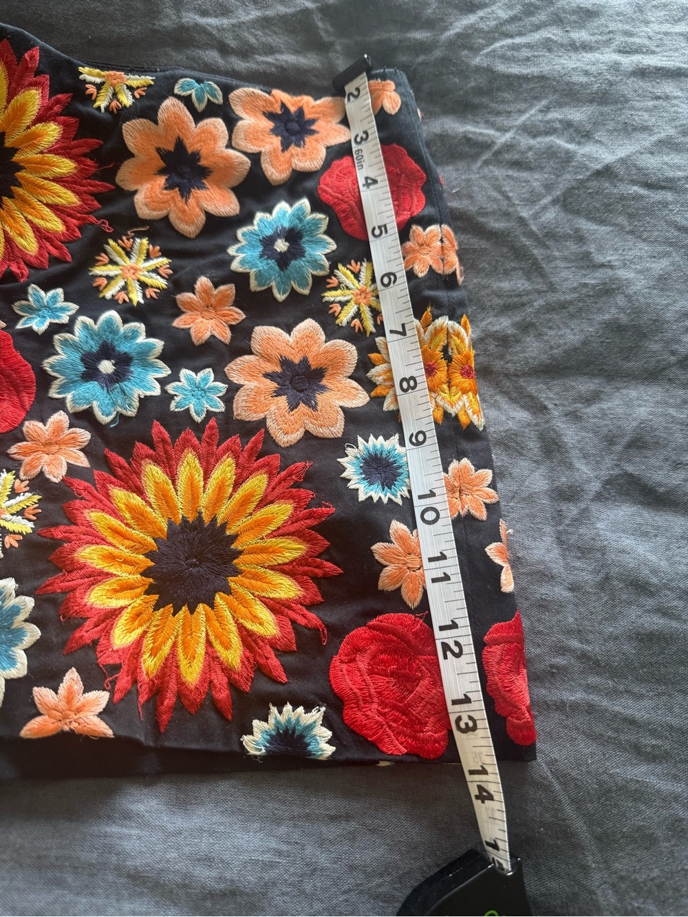 Alice + Olivia Black Top with Orange and Cream Floral Embroidery - Picture 4 of 4